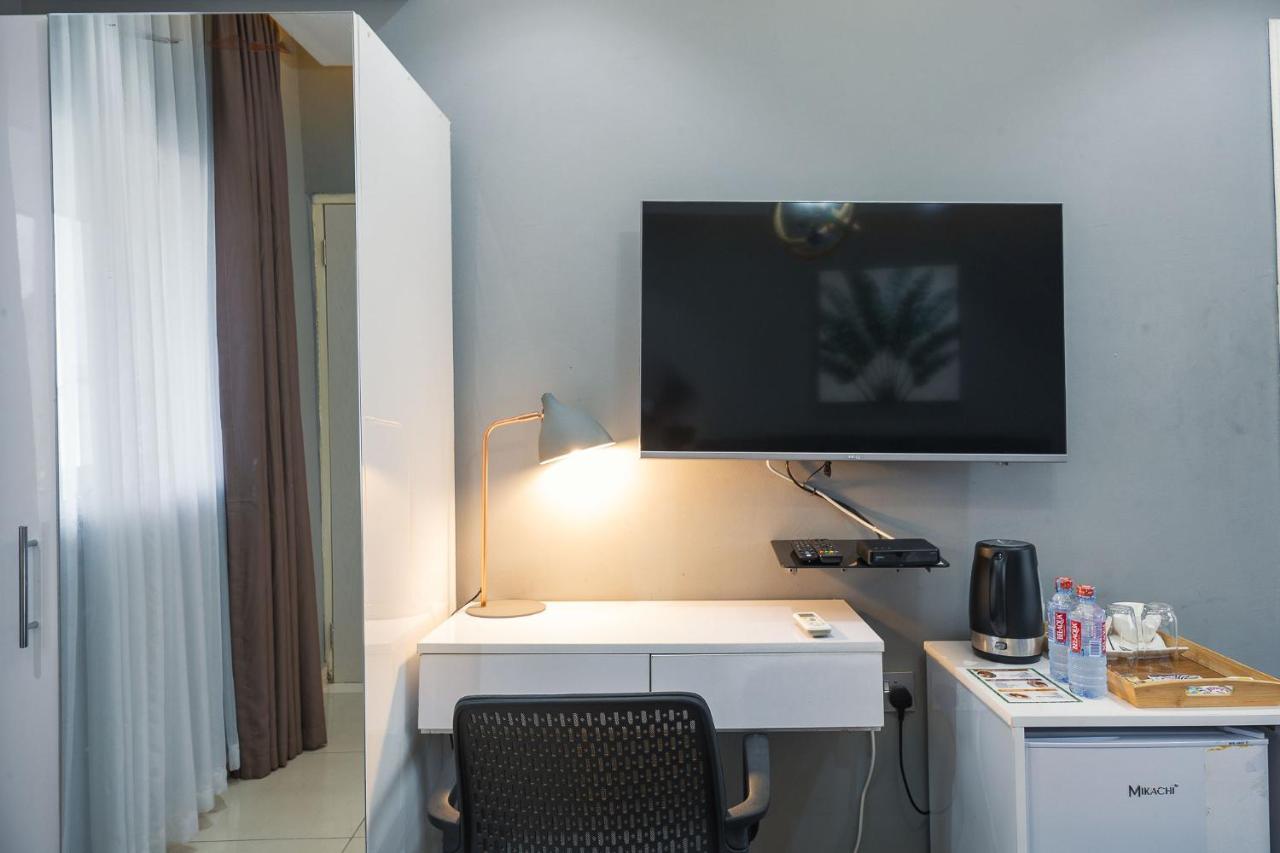 The Avery Suites, East Legon Акра Екстериор снимка